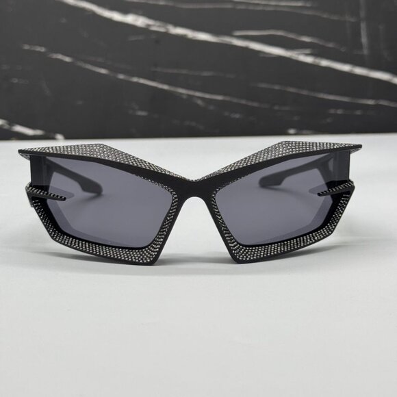 NEW GV40082I 02A GIVENCHY MATTE BLACK WITH STONES WOMEN GIVENCHY SUNGLASSES - Picture 3 of 12